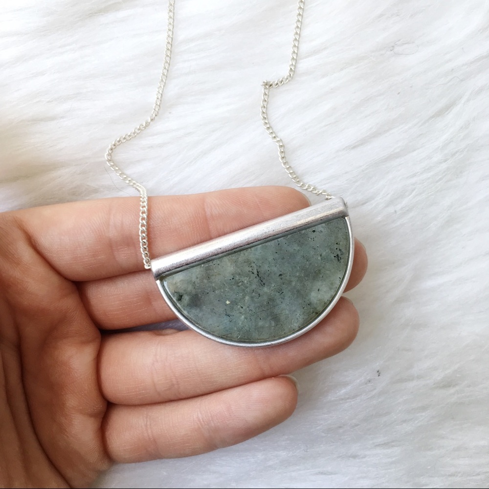 🌗Half Moon Sodalite necklace🌓